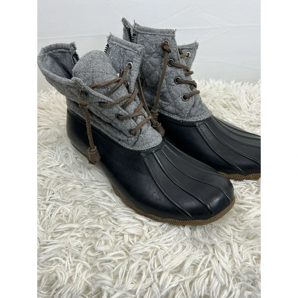 Steve Madden Women's Duck Boots Size 10 Gray And Black Rain Winter Spring Fall